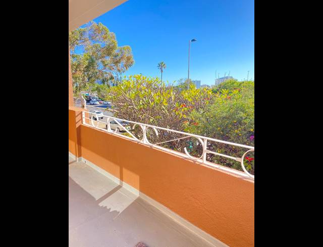 3 BEDROOM APARTMENT RENTED IN THREE ANCHOR BAY